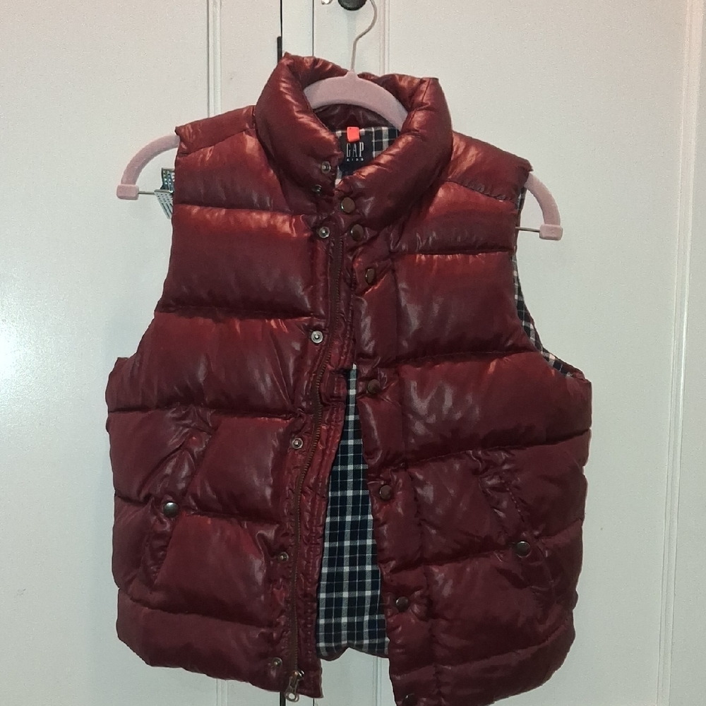 GAP Quilted Puffer Vest in Burgundy Sz 8
